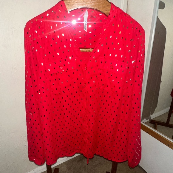 STUNNING Red Button Shirt. Great for Work or Holidays! Women’s 1X - Picture 2 of 4